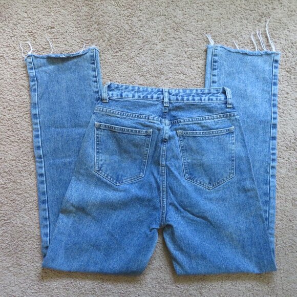 Pretty Little Thing Light Wash Jeans size 0 - Picture 3 of 4